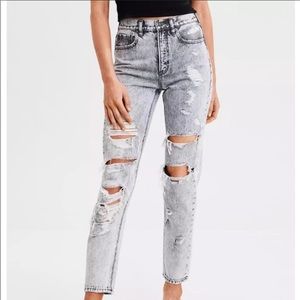 American Eagle mom jeans